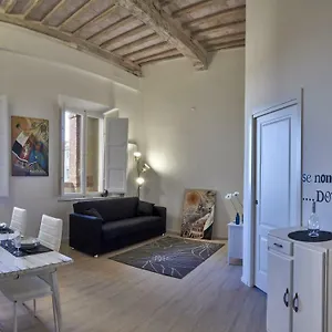 Casa Con Loggiato Storica Siena